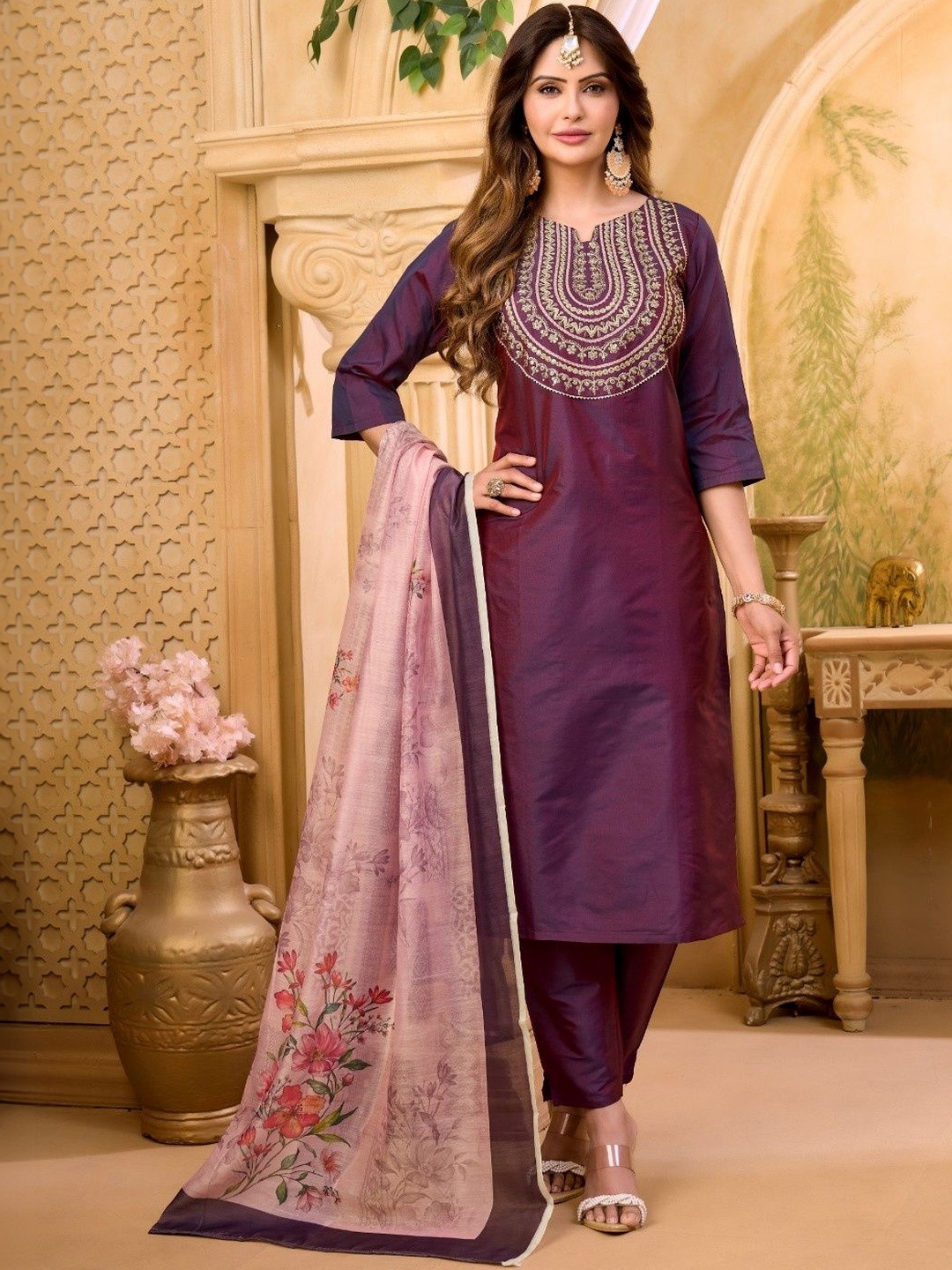 TIBAKKDI Women Embroidered Regular Sequinned Kurti with Trousers & With Dupatta