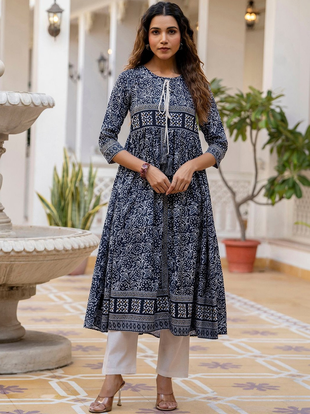 Navlik Ethnic Motifs Printed Kurti