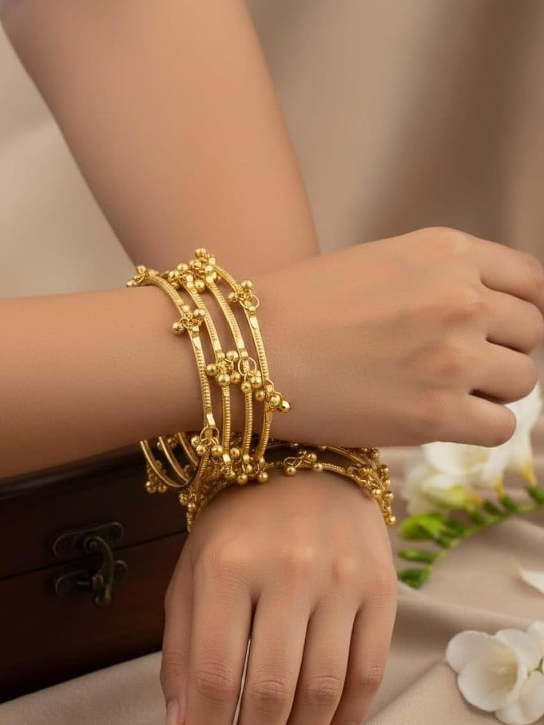 SAMC Set Of 8 Gold-Plated Ghungroo Kashmiri Kashmiri Bangless
