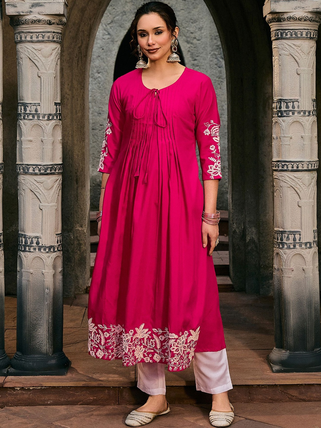 Navlik Embroidered Anarkali Kurti