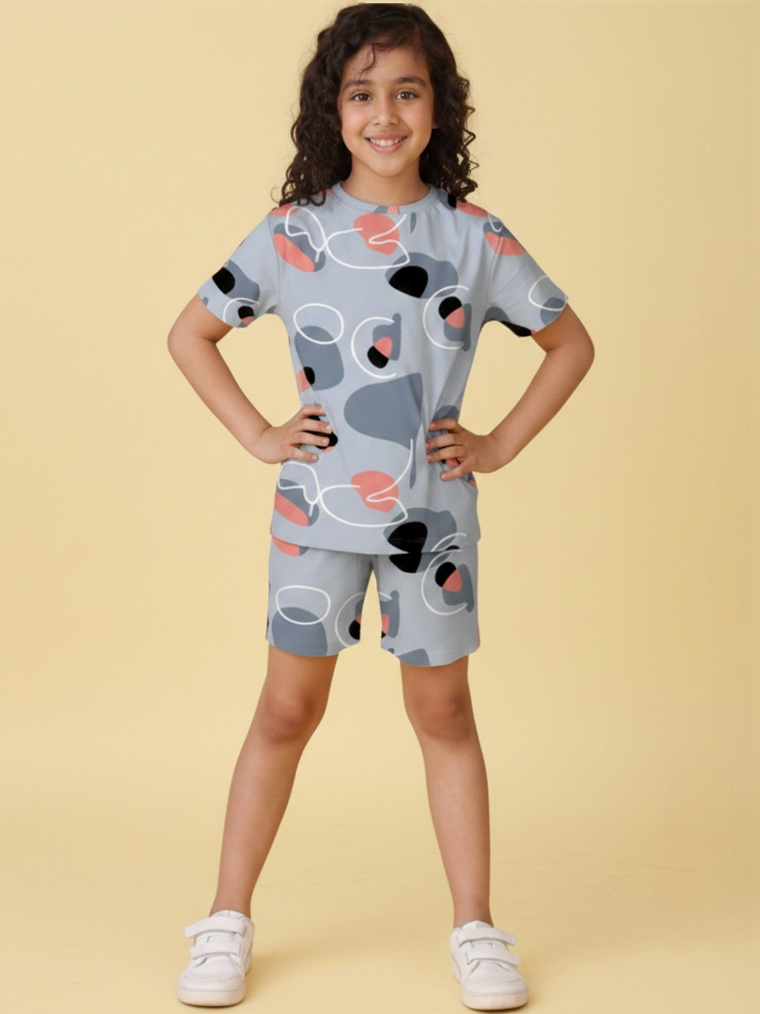 FEBVIBE Girls Printed Round Neck T-shirt with Shorts