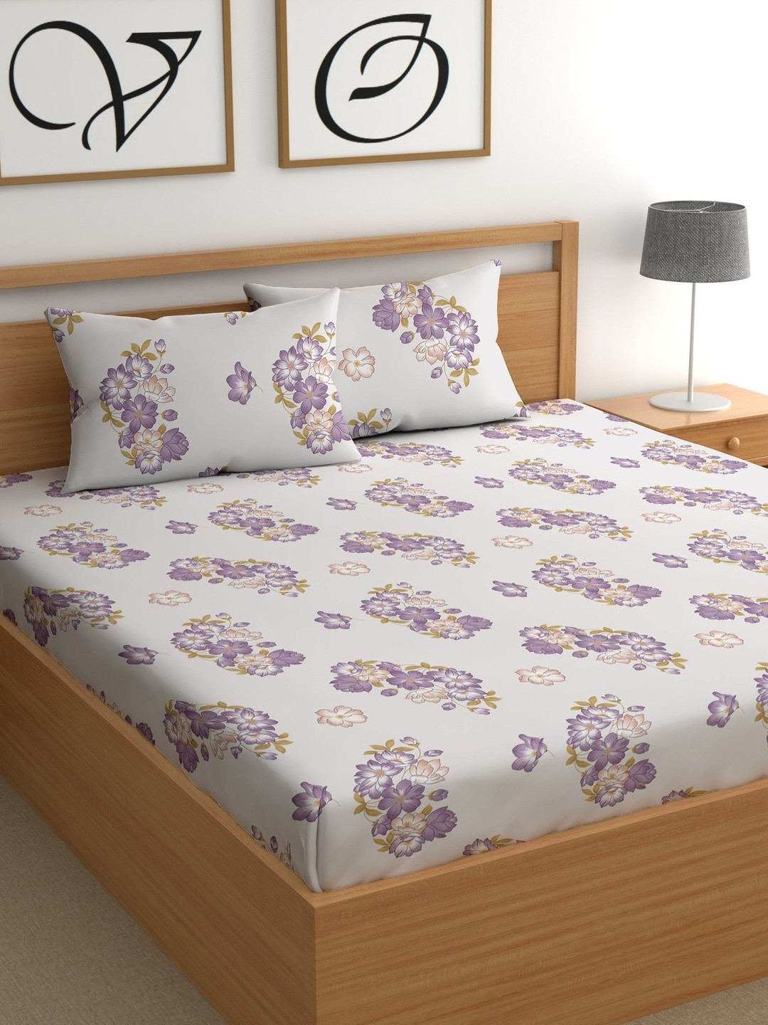 CHHAVI INDIA White Floral 180 TC Bedsheet with 2 Pillow Covers