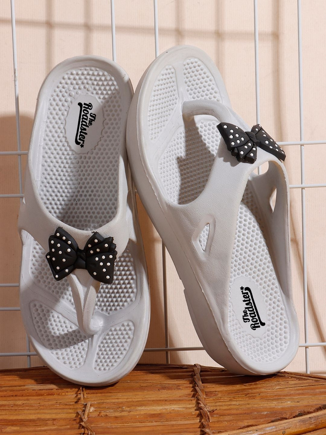 The Roadster Lifestyle Co Women Thong Flip-Flops