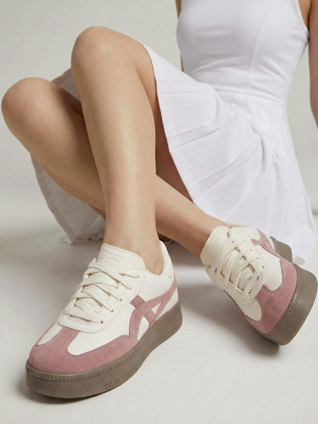 VENDOZ Women Colourblocked PU Sneakers
