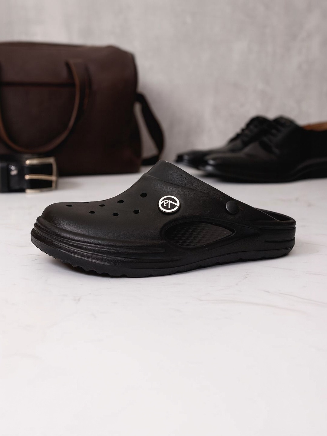 HERE&NOW Men Clogs