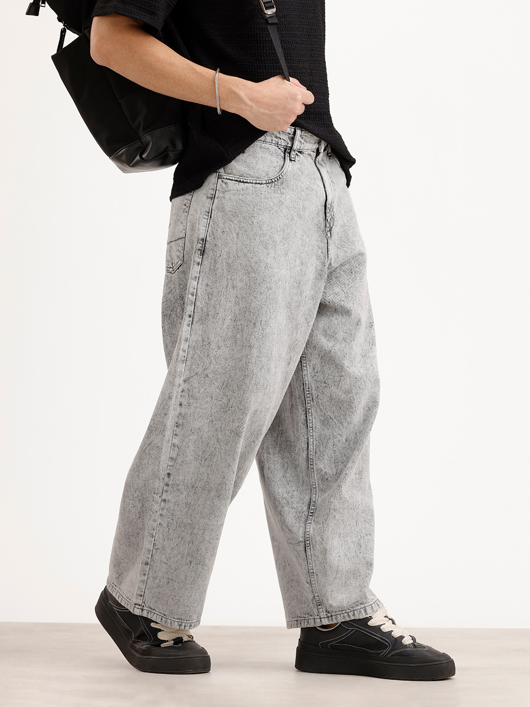 WROGN Men Baggy Mid-Rise Heavy Fade Pure Cotton Jeans