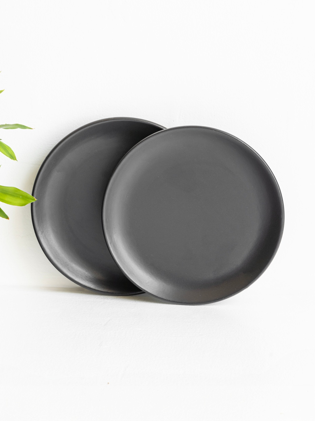 Claymistry Black 2 Pieces Ceramic Dishwasher & Microwave Safe Plates