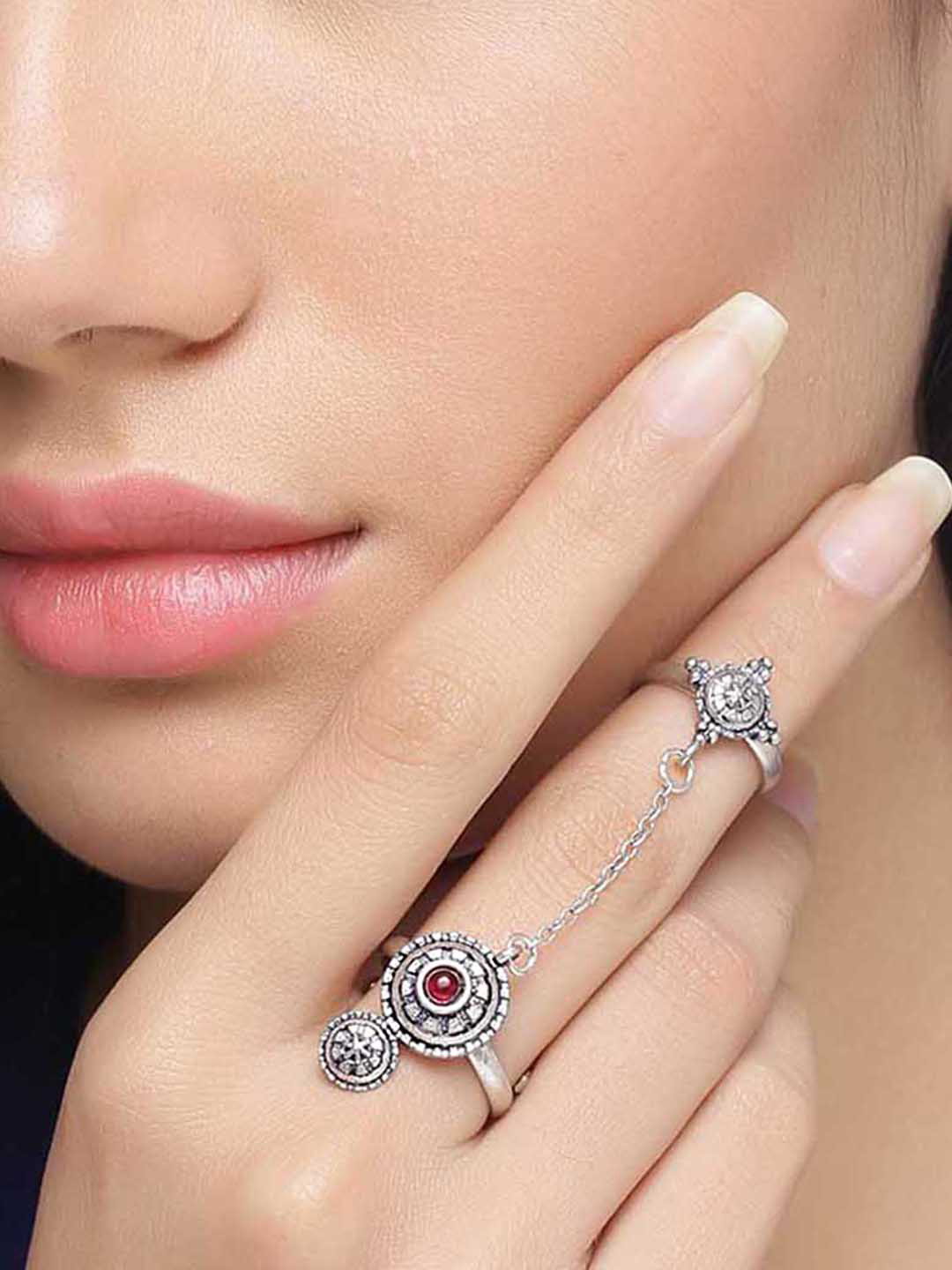Abhira Adjustable Two Finger Ring