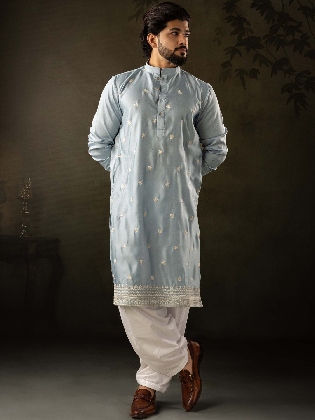 Rawayi Men Ethnic Motifs Embroidered Cold-Shoulder Sleeves Mirror Work Kurta