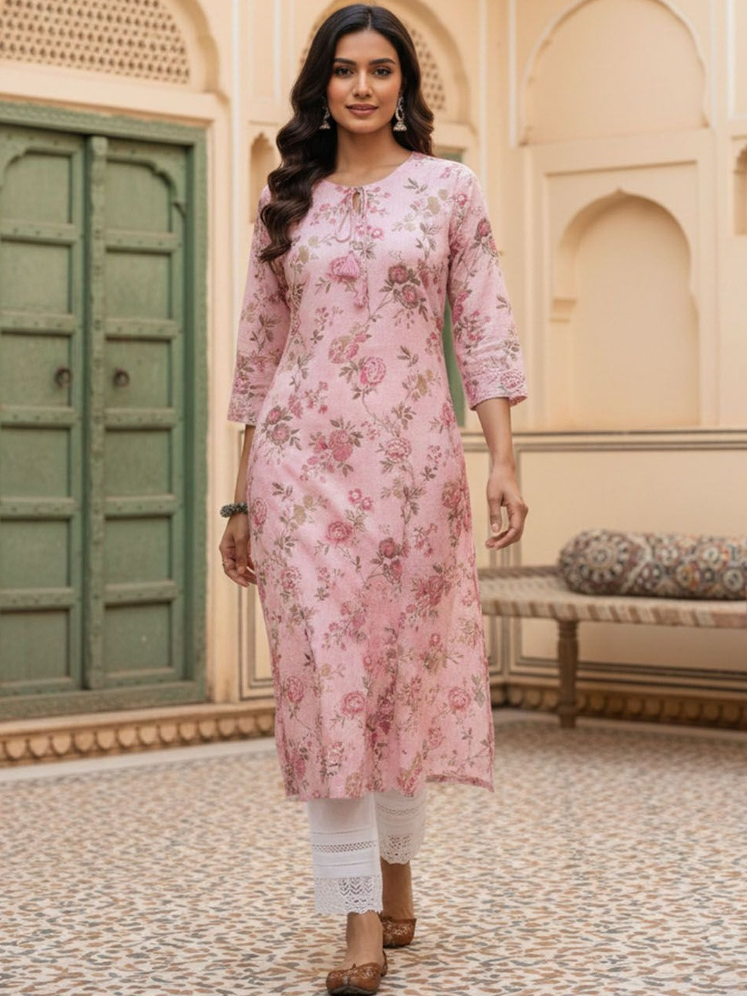 KINDA DESI Women Floral Printed Kurta