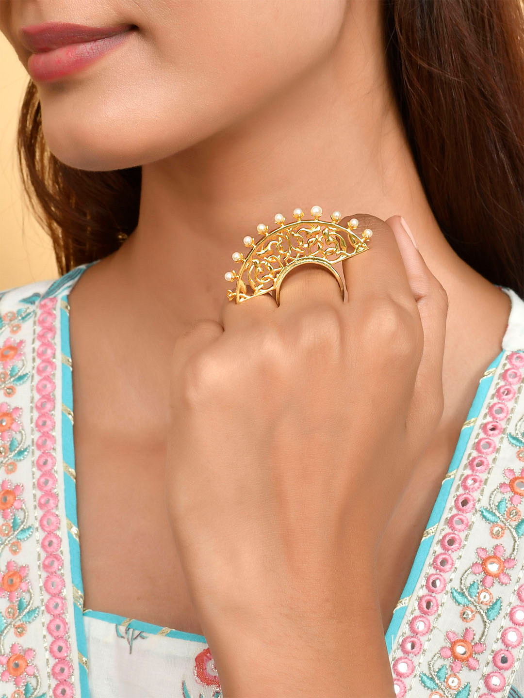 Nazakat Hairat Statement Ring