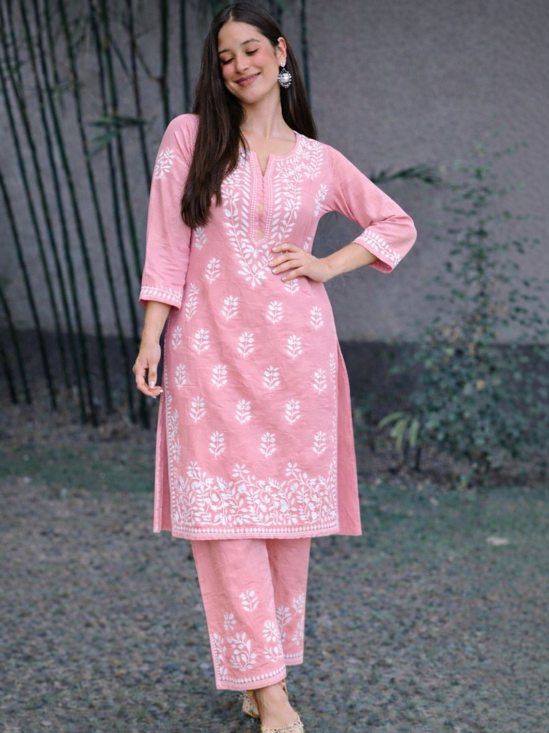 ELIINDRA Women Ethnic Motifs Embroidered Regular Chikankari Kurta with Palazzos