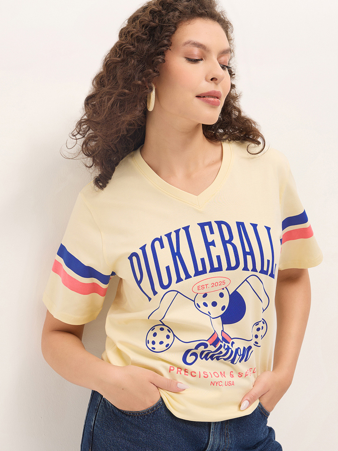 DILLINGER Womens Printed V-Neck Oversized Fit Tshirt