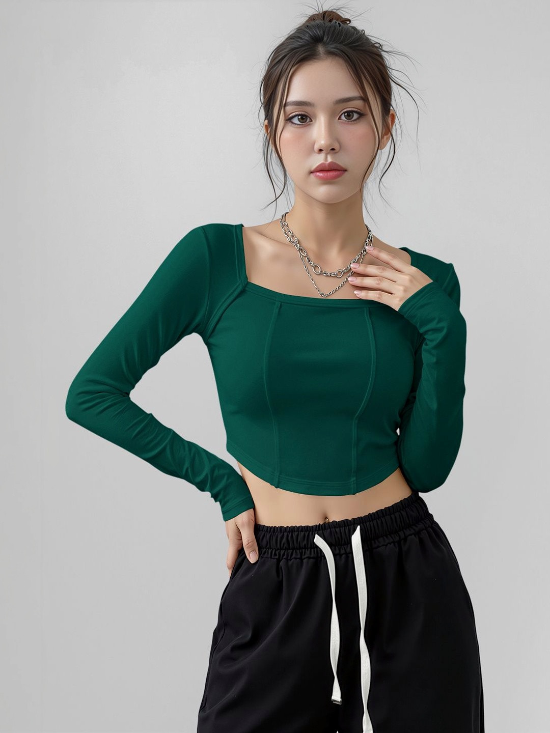 Navyankaa Crop Top