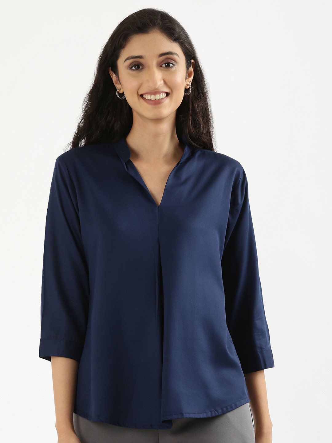 SAADAA Solid Mandarin Collar Viscose V-Neck 3/4 Sleeve Pleated Top