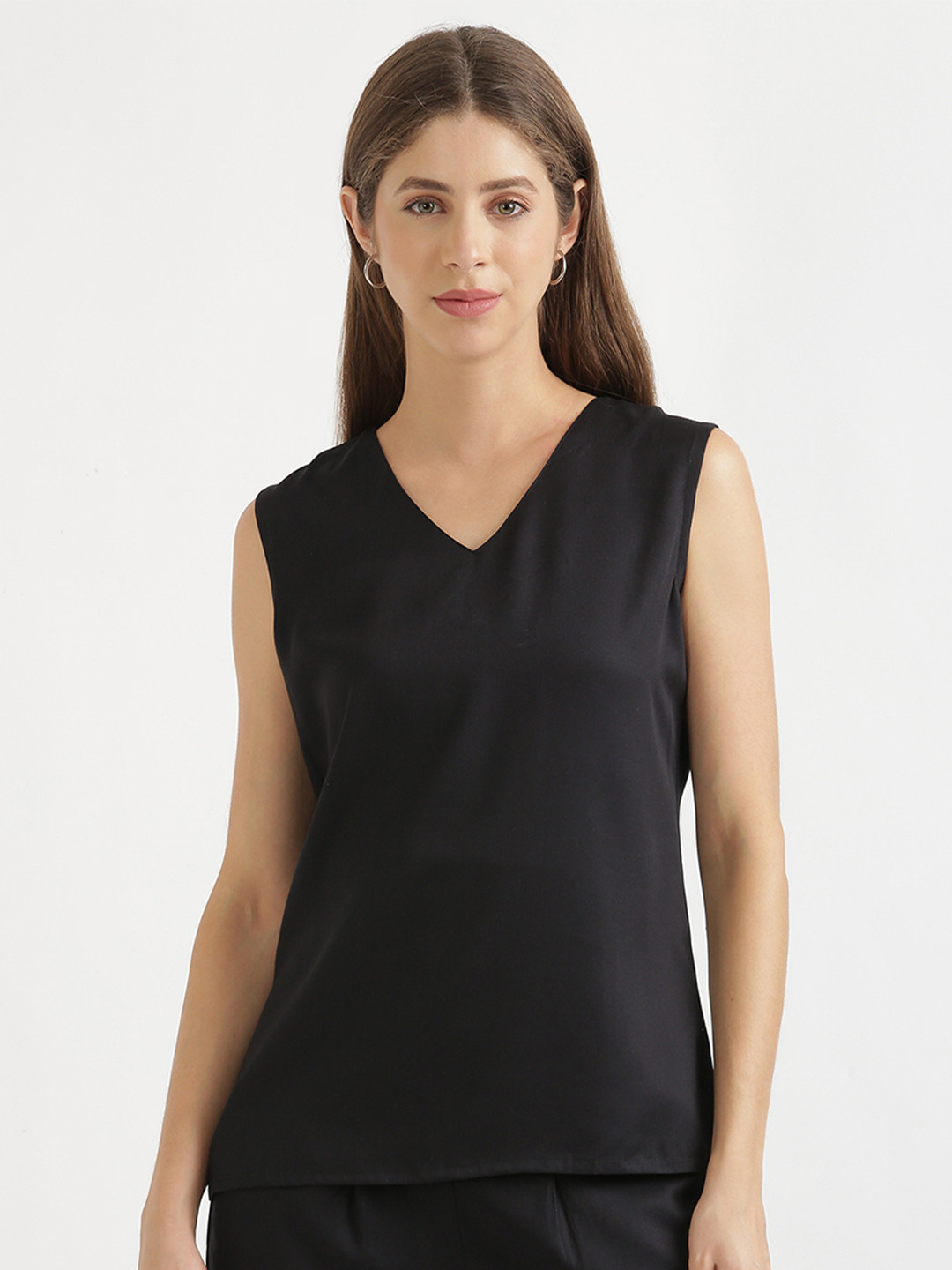 SAADAA Women V-Neck Solid Sleeveless Top