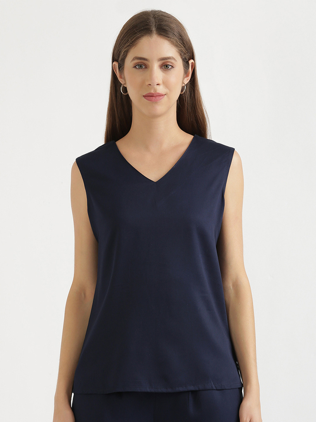 SAADAA Women V-Neck Solid Sleeveless Top