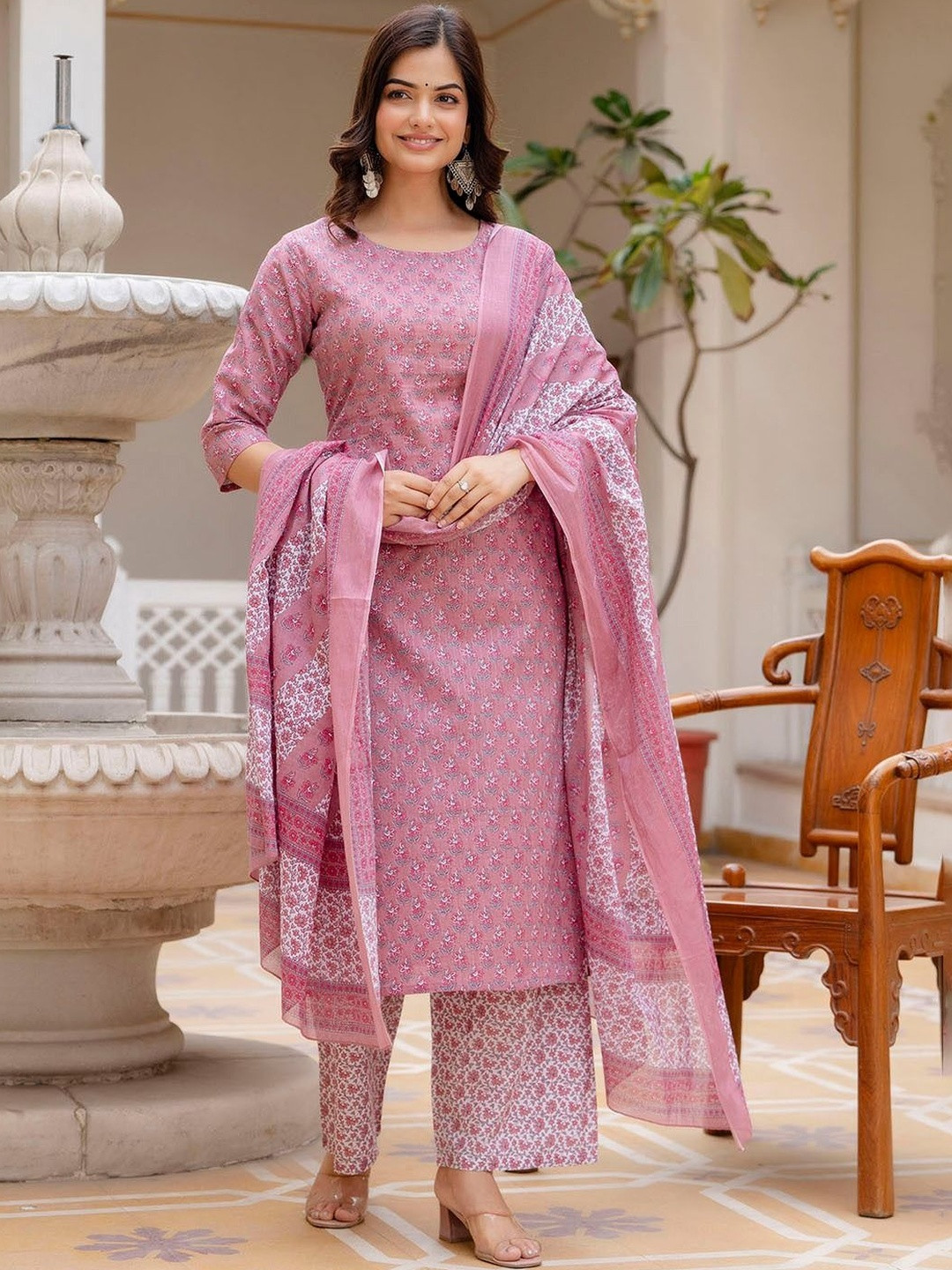 RSAM FASHION Women Floral Printed Regular Kurta with Trousers & With Dupatta