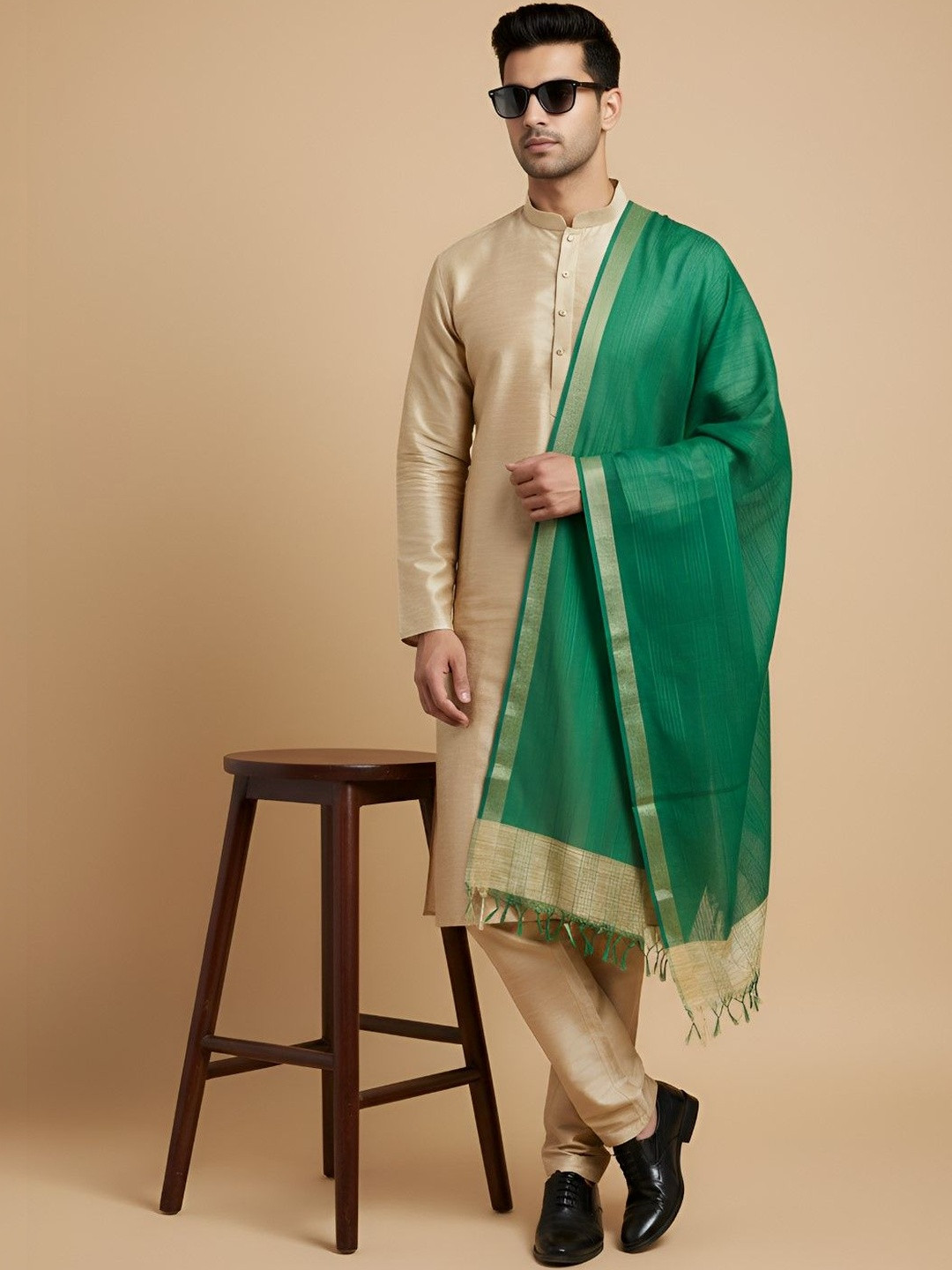 MUFFLY Men Striped Dupatta with Zari