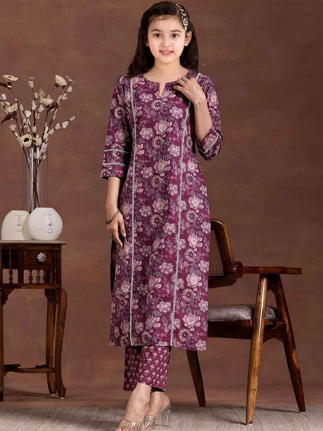 Heerkart Girls Floral Printed Regular Raw Silk Kurta with Trousers