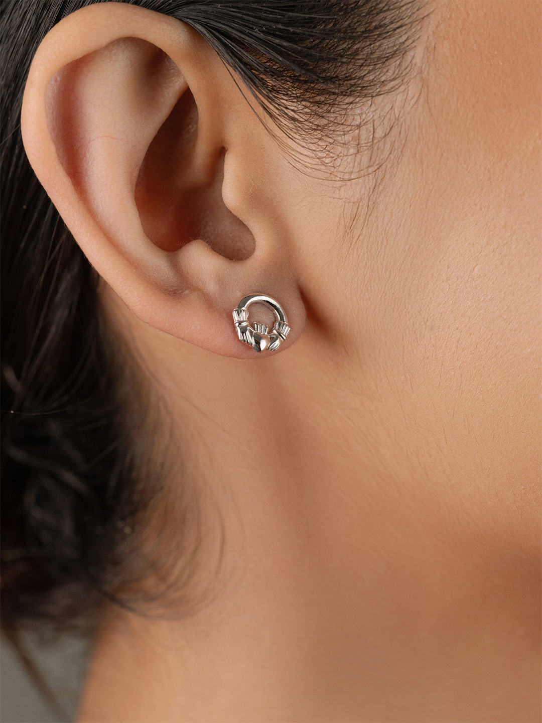 925 Sterling Silver Claddagh Studs