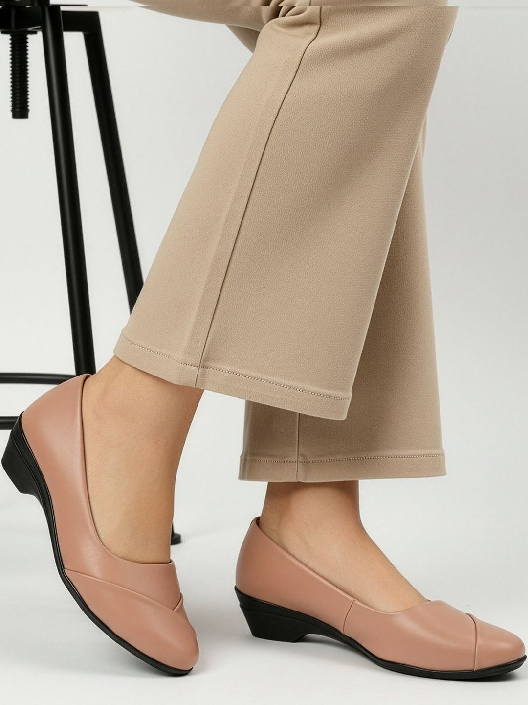 TRIKSY Women Round Toe Slip-On Ballerinas