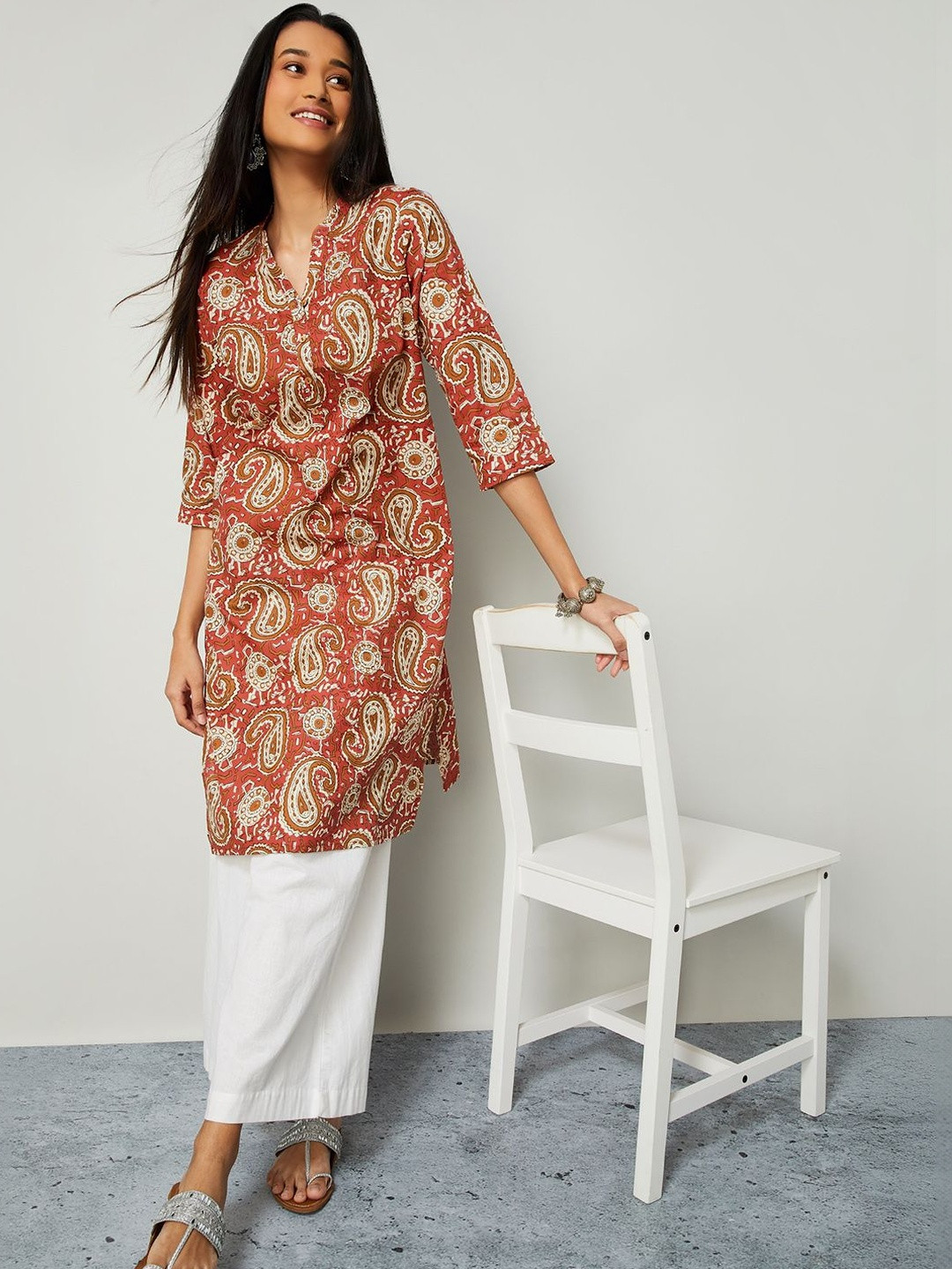 Melange by Lifestyle Women Floral Printed Flared Sleeves Thread Work Kurta