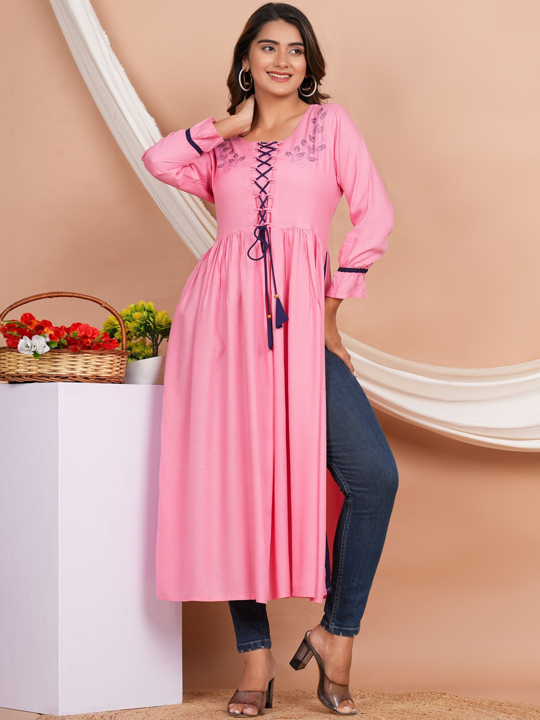 ALHADAYA Women Floral Embroidered Floral Anarkali Kurta