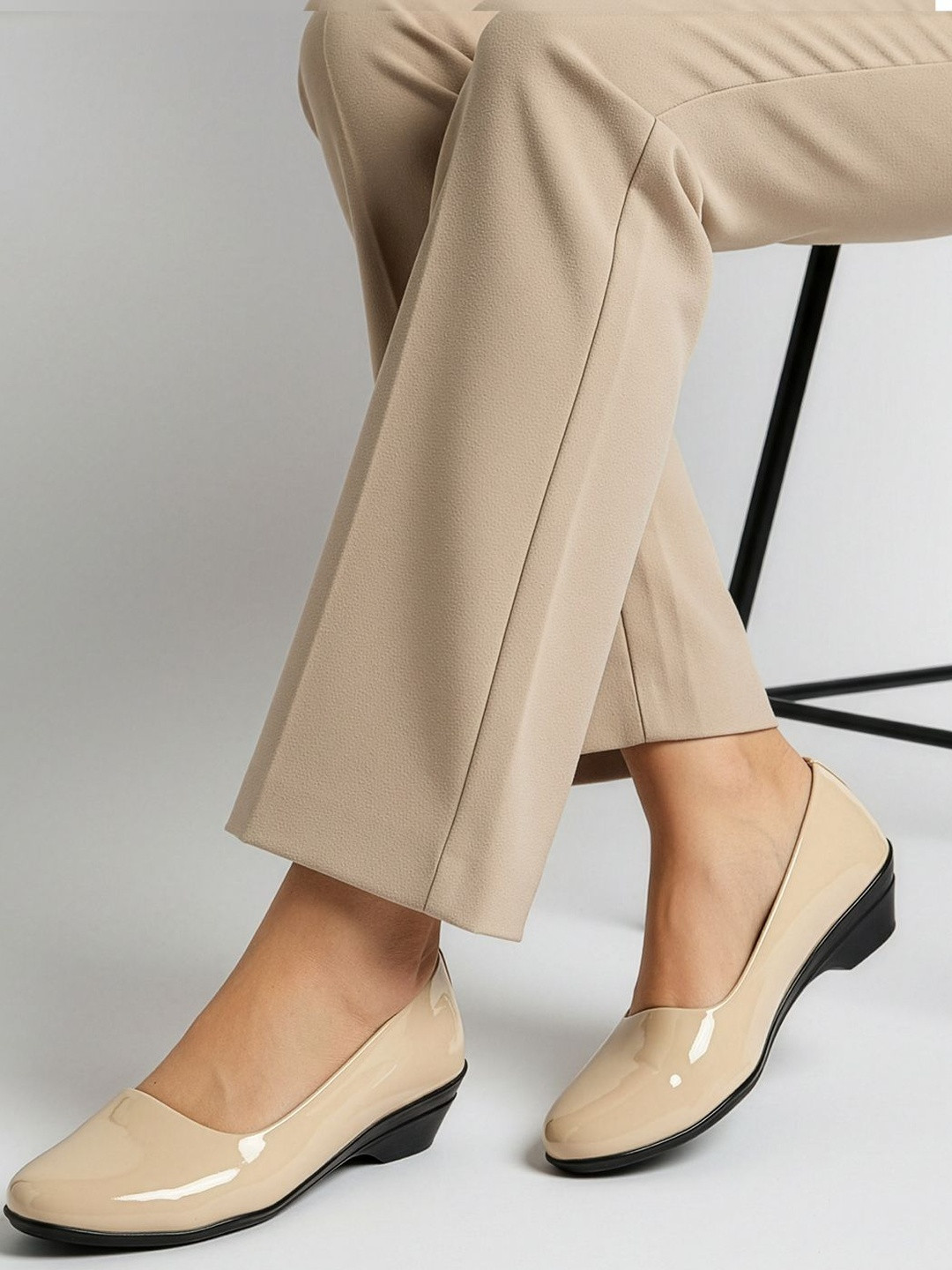 TRIKSY Women Round Toe Slip-On Ballerinas