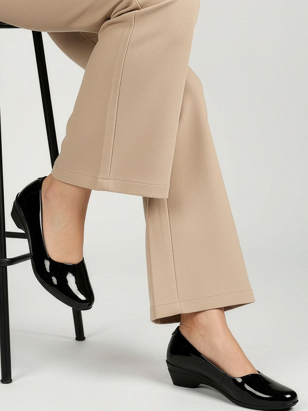 TRIKSY Women Round Toe Slip-On Ballerinas