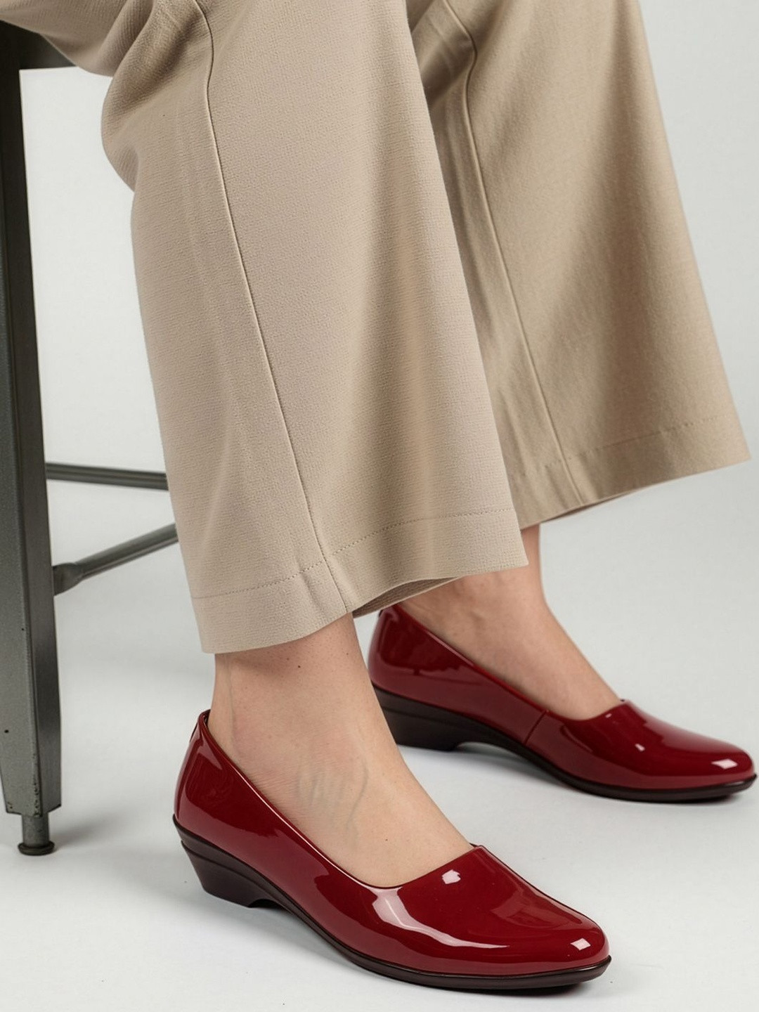 TRIKSY Women Round Toe Slip-On Ballerinas