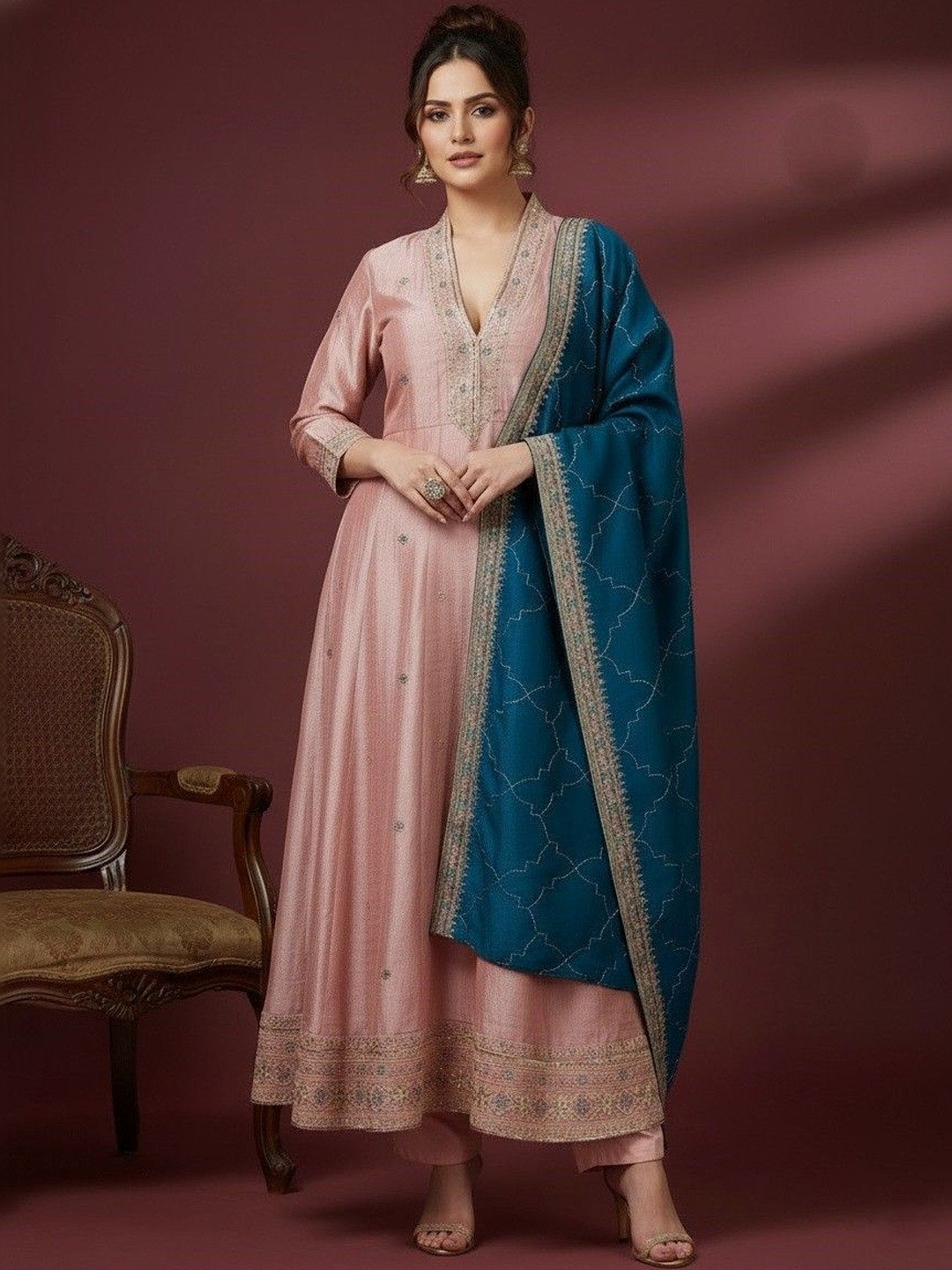 krisha fashion Women Ethnic Motifs Embroidered Panelled Kurta with Trousers & With Dupatta