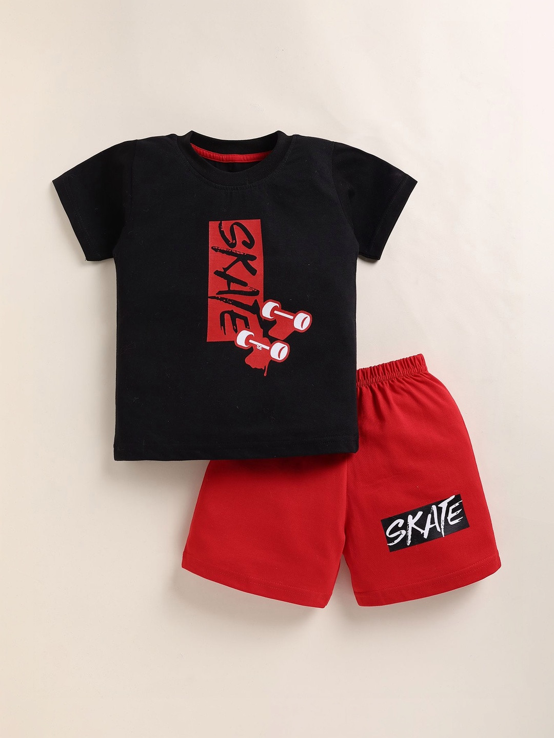 NUTTY BUTTY Boys Printed T-shirt with Shorts