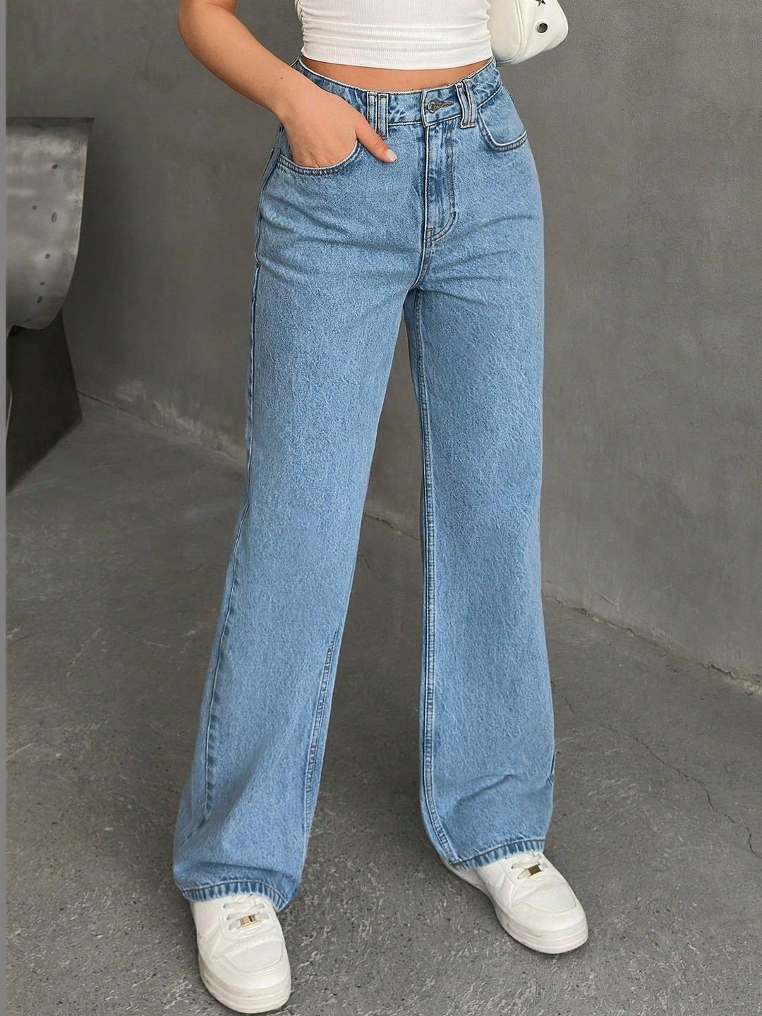 DENIMLOOK Women Jean Straight Fit High-Rise Light Fade Stretchable Jeans