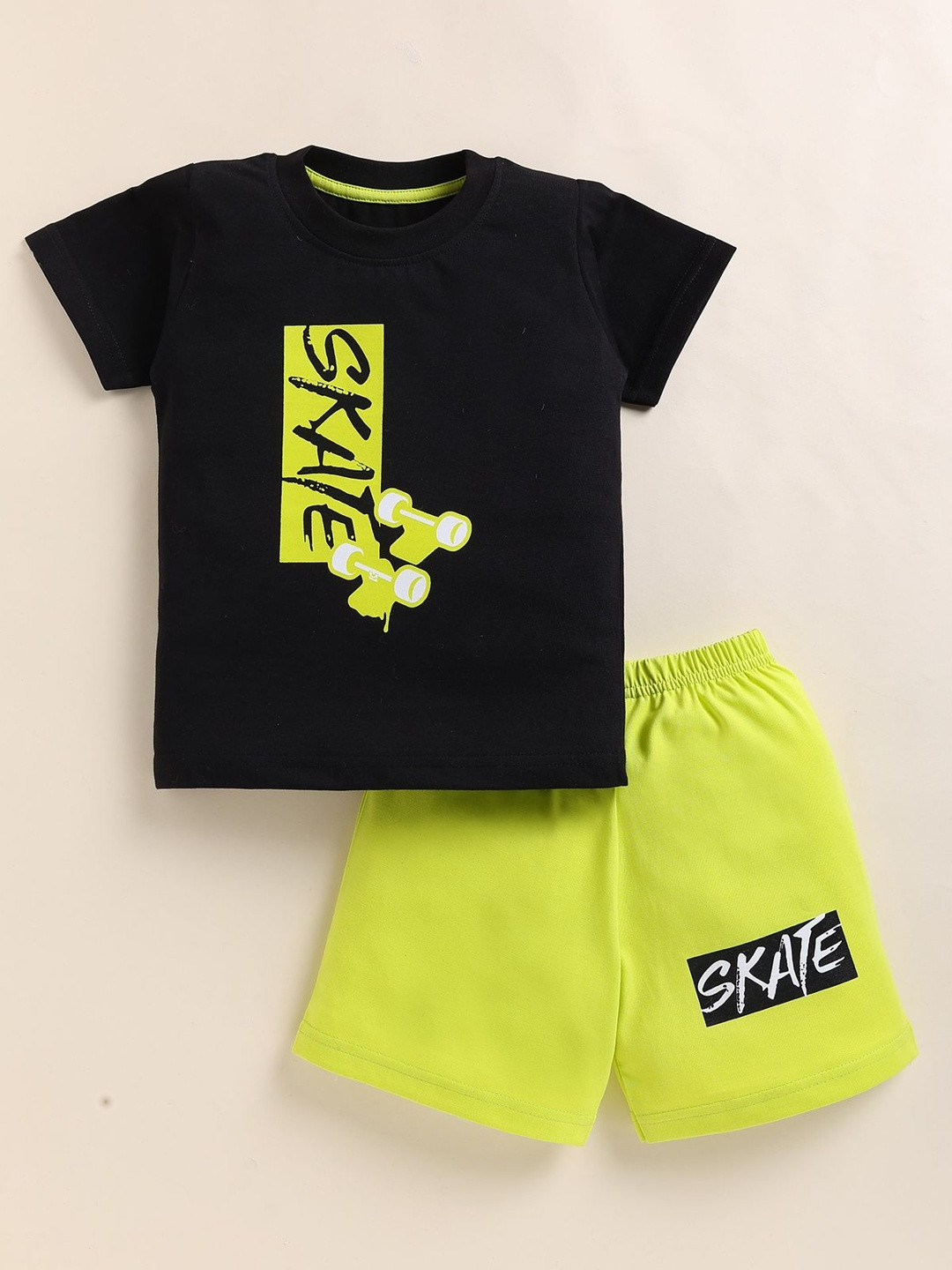 NUTTY BUTTY Boys Printed T-shirt with Shorts