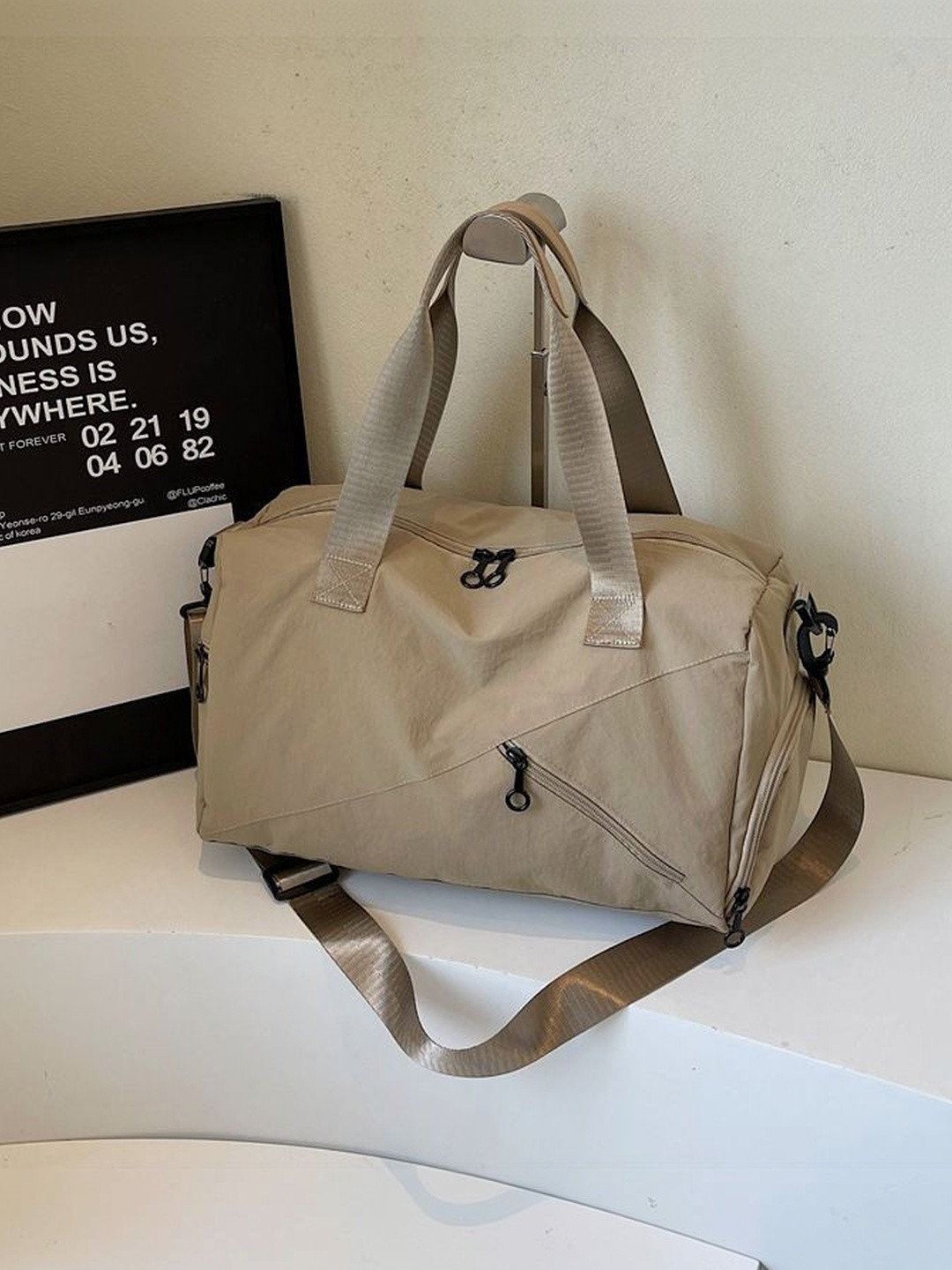 ANDREW HILL Medium Casual Duffel Bag