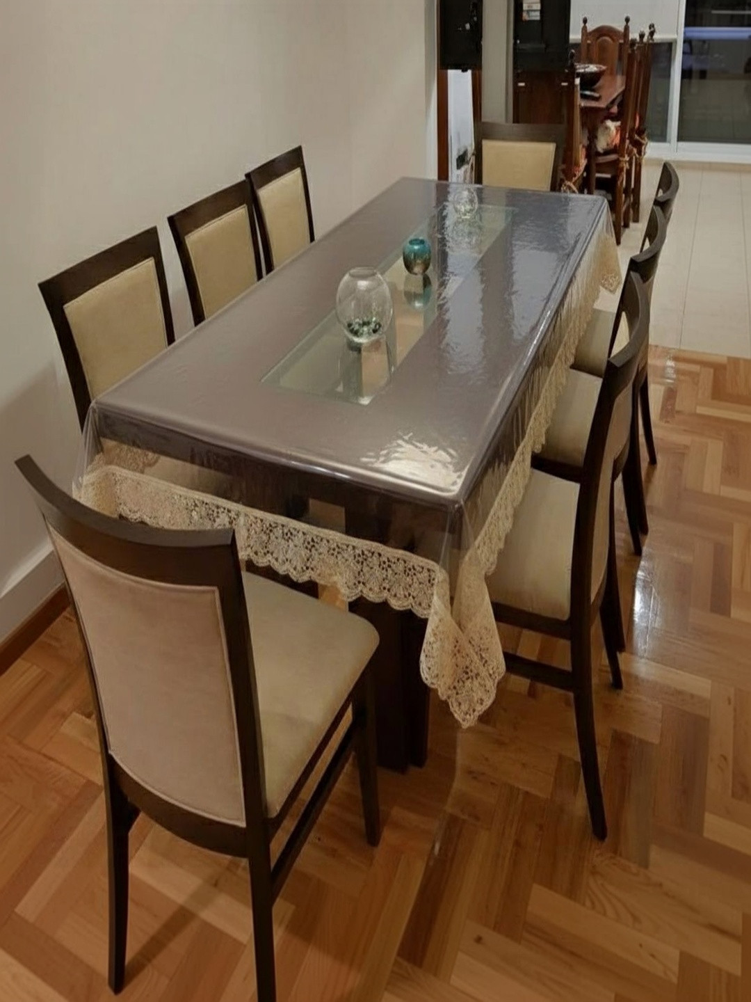 vstucart Gold-Toned Waterproof 6-Seater Table Cover