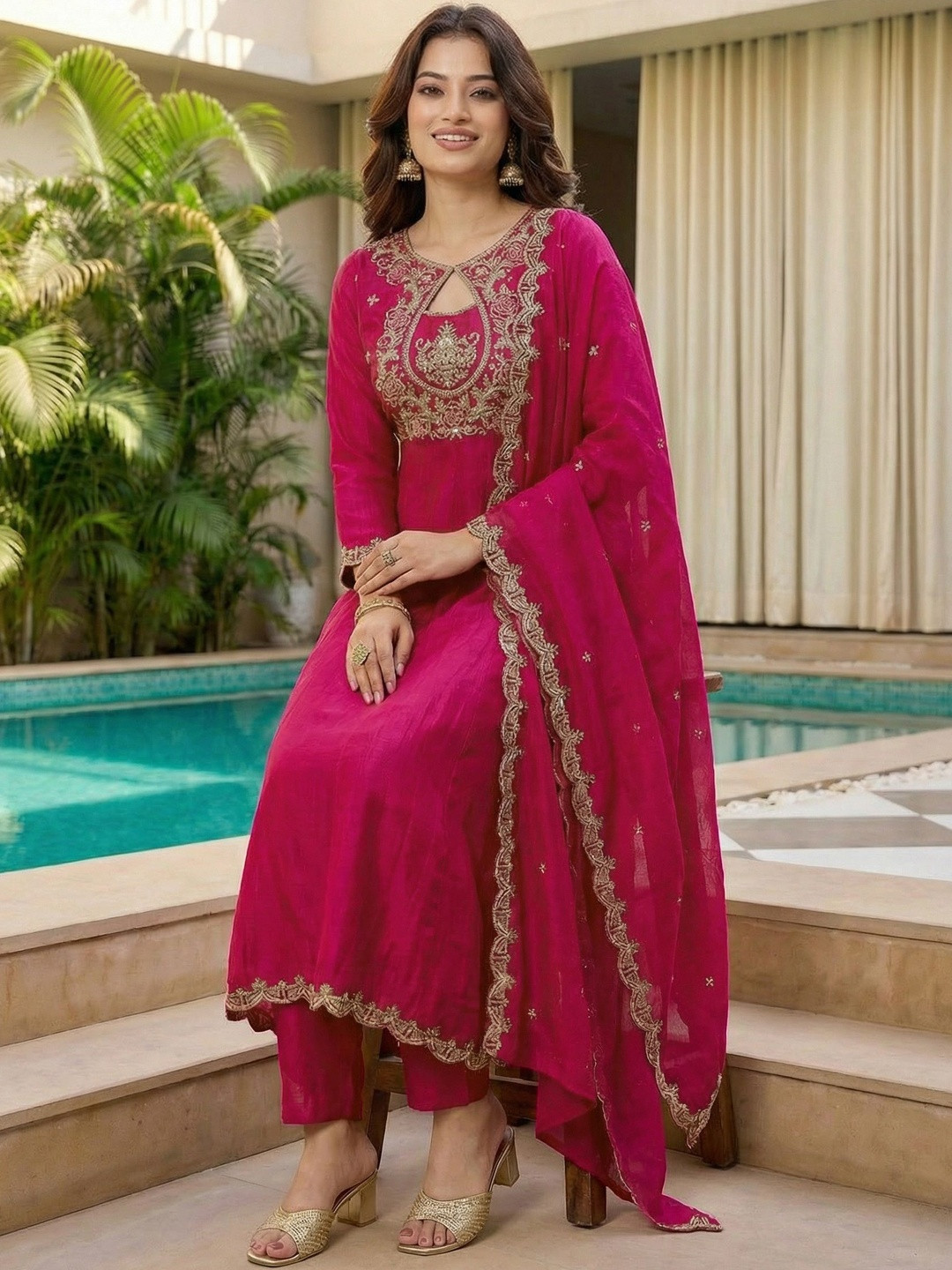 ASPORA Women Ethnic Motifs Embroidered Empire Thread Work Kurta with Trousers & With Dupatta