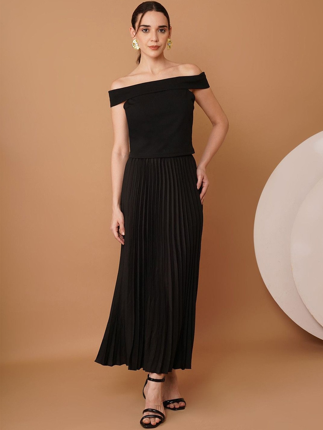 Moda Rapido Solid Top with Skirt