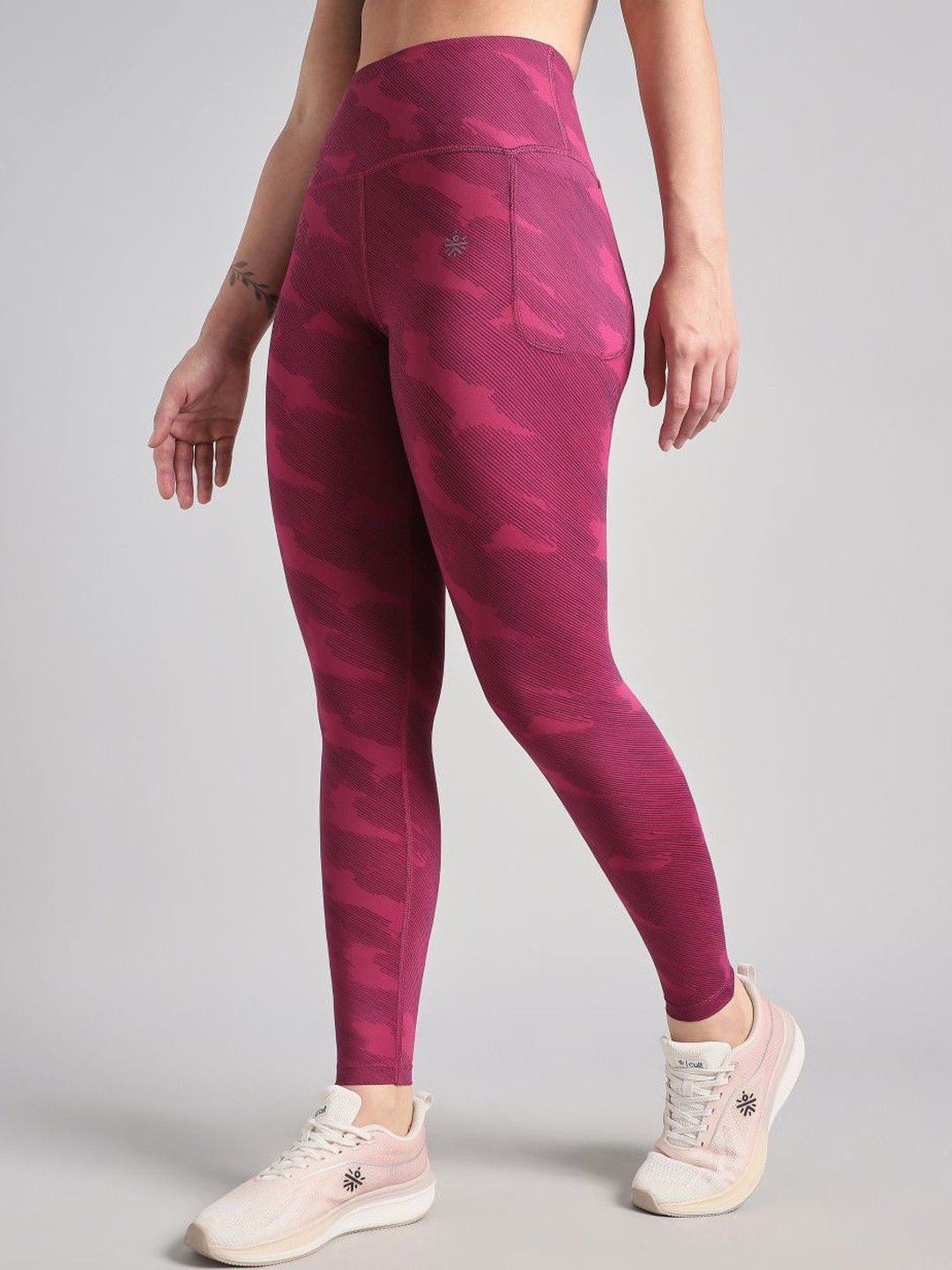 CULT Women's Pink The Run Project Printed COMFlex Tights
