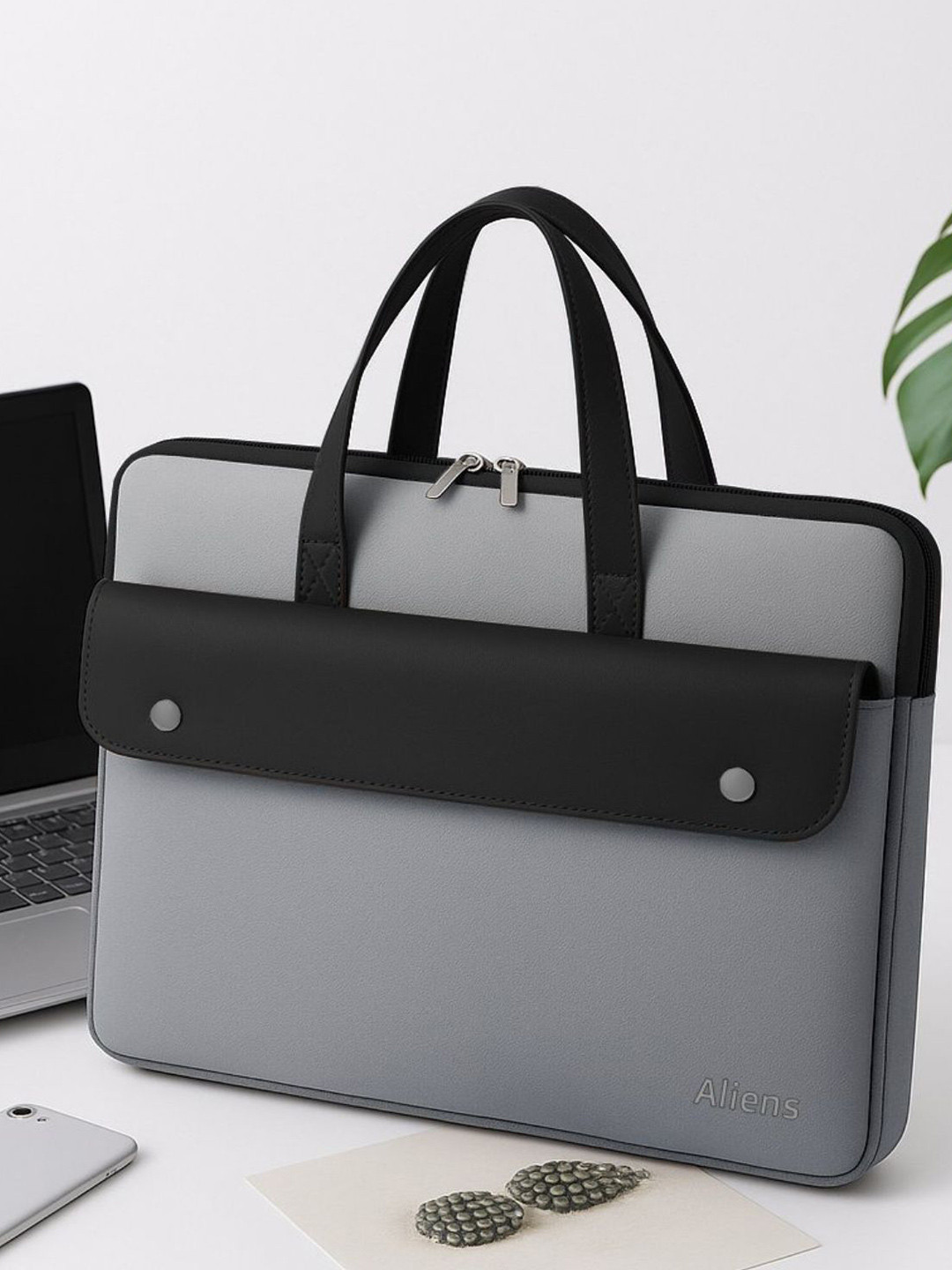 Aliens Premium Vegan Leather Laptop Sleeve for 15.5 Inch Laptop Laptop Bag
