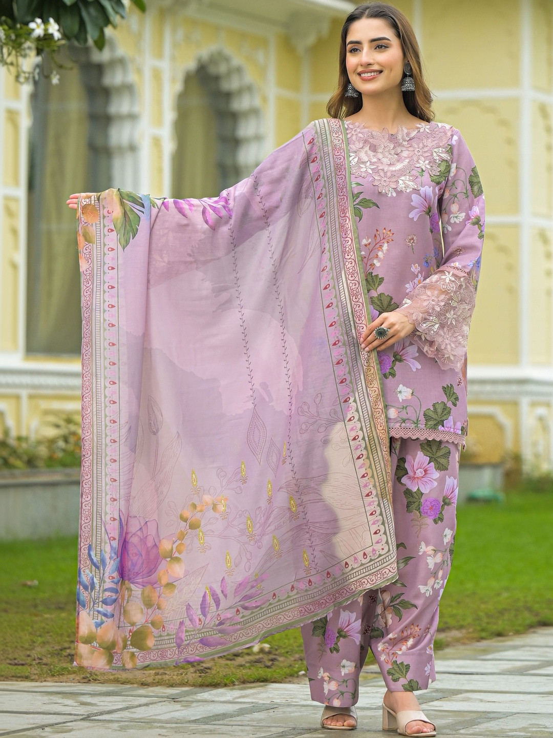 Bairaas Women Floral Printed Regular Kurta with Trousers and Dupatta