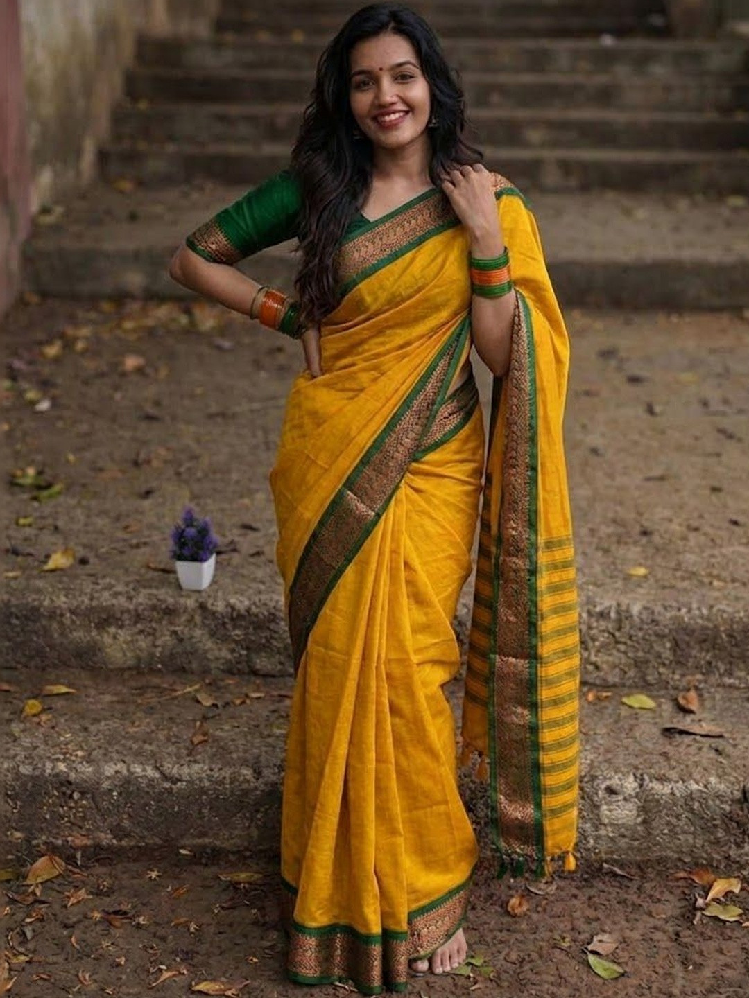 SILKWEAR Woven Design Silk Cotton Handloom Paithani Saree