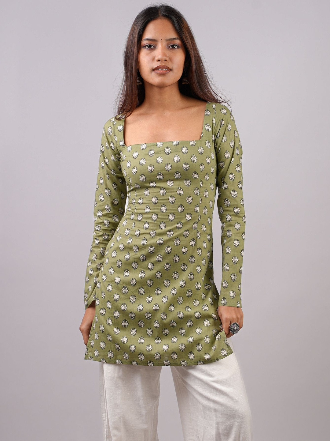 NISHORAMA Botanical Printed Square Neck Pure Cotton Kurti