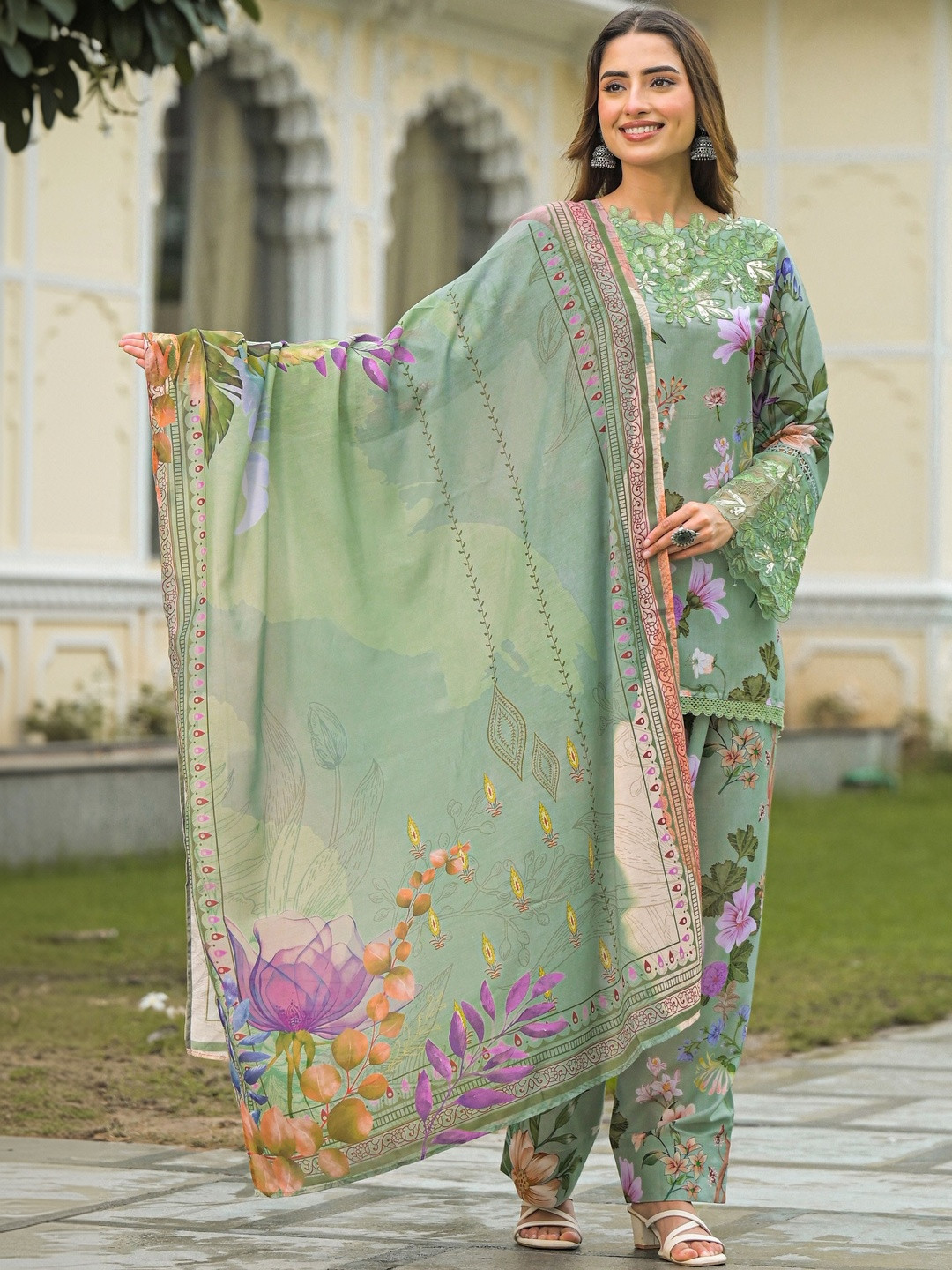 Bairaas Women Floral Printed Regular Kurta with Trousers and Dupatta