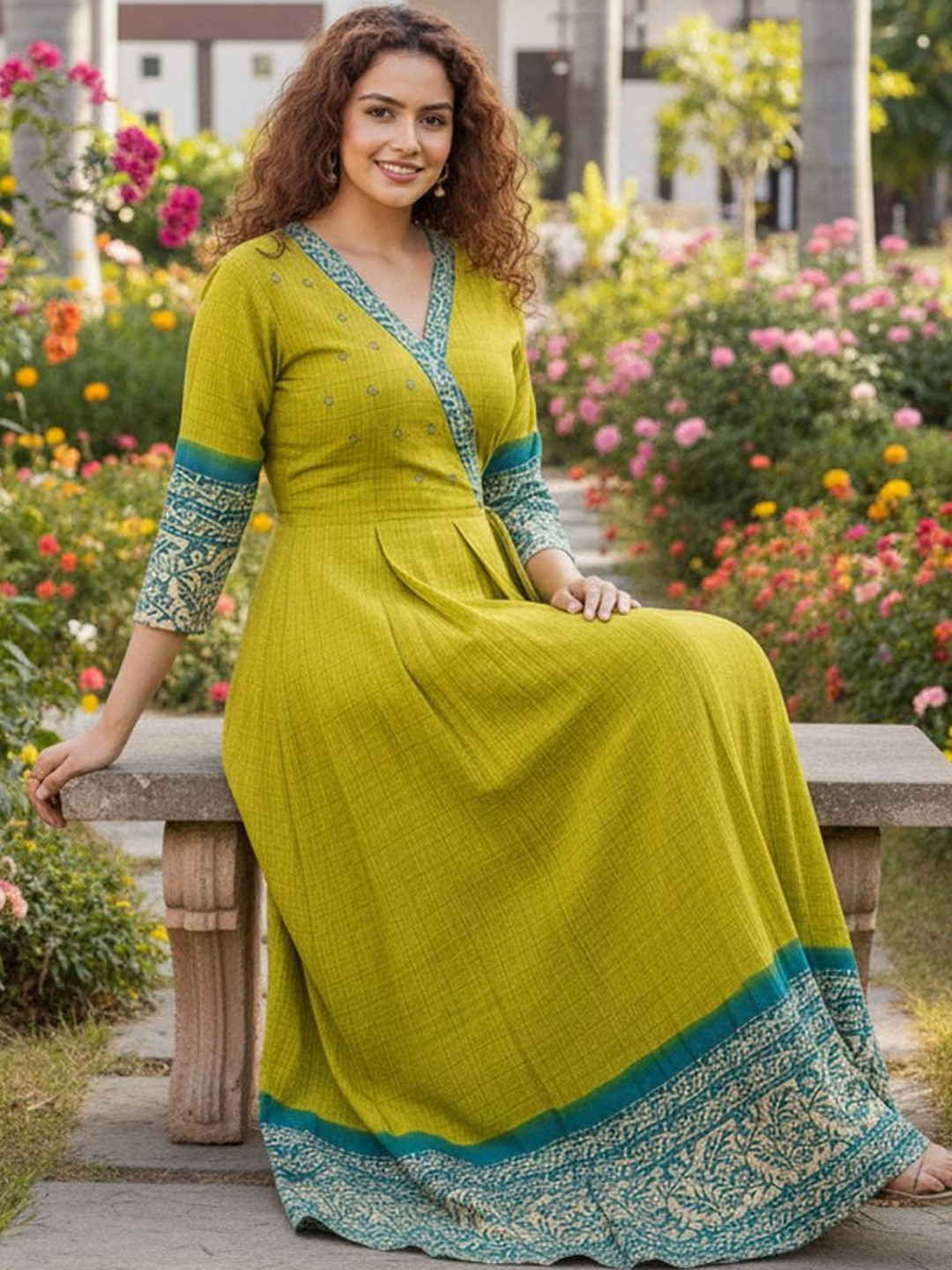 ARADHNA Women Ethnic Motifs Printed Thread Work Anarkali Kurta