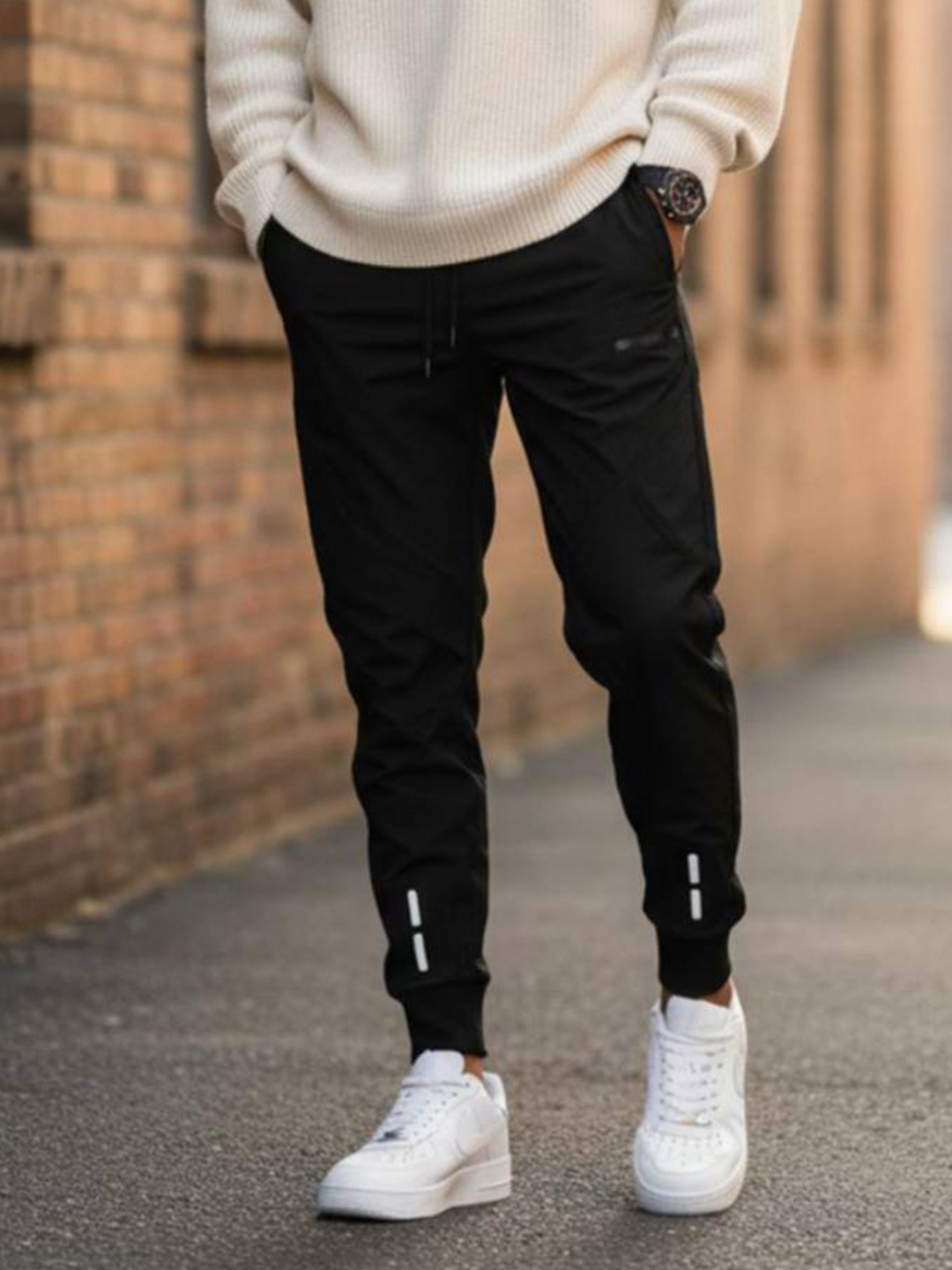 Riksaw Men Solid Mid Rise Joggers