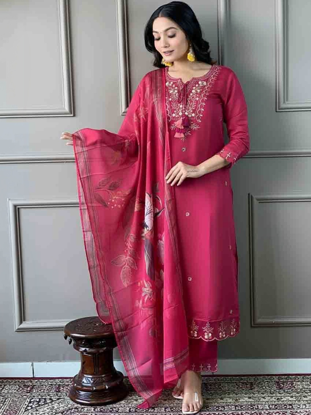 Glamelab Embroidered Regular Thread Work Kurta with Trousers & With Dupatta