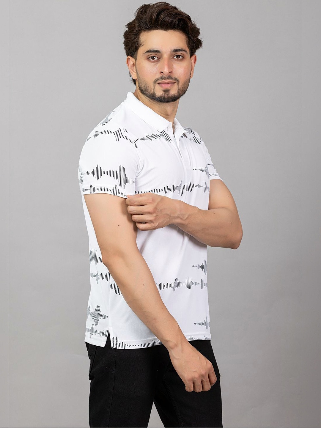 TRIUS Men Printed Polo Collar Pockets T-shirt