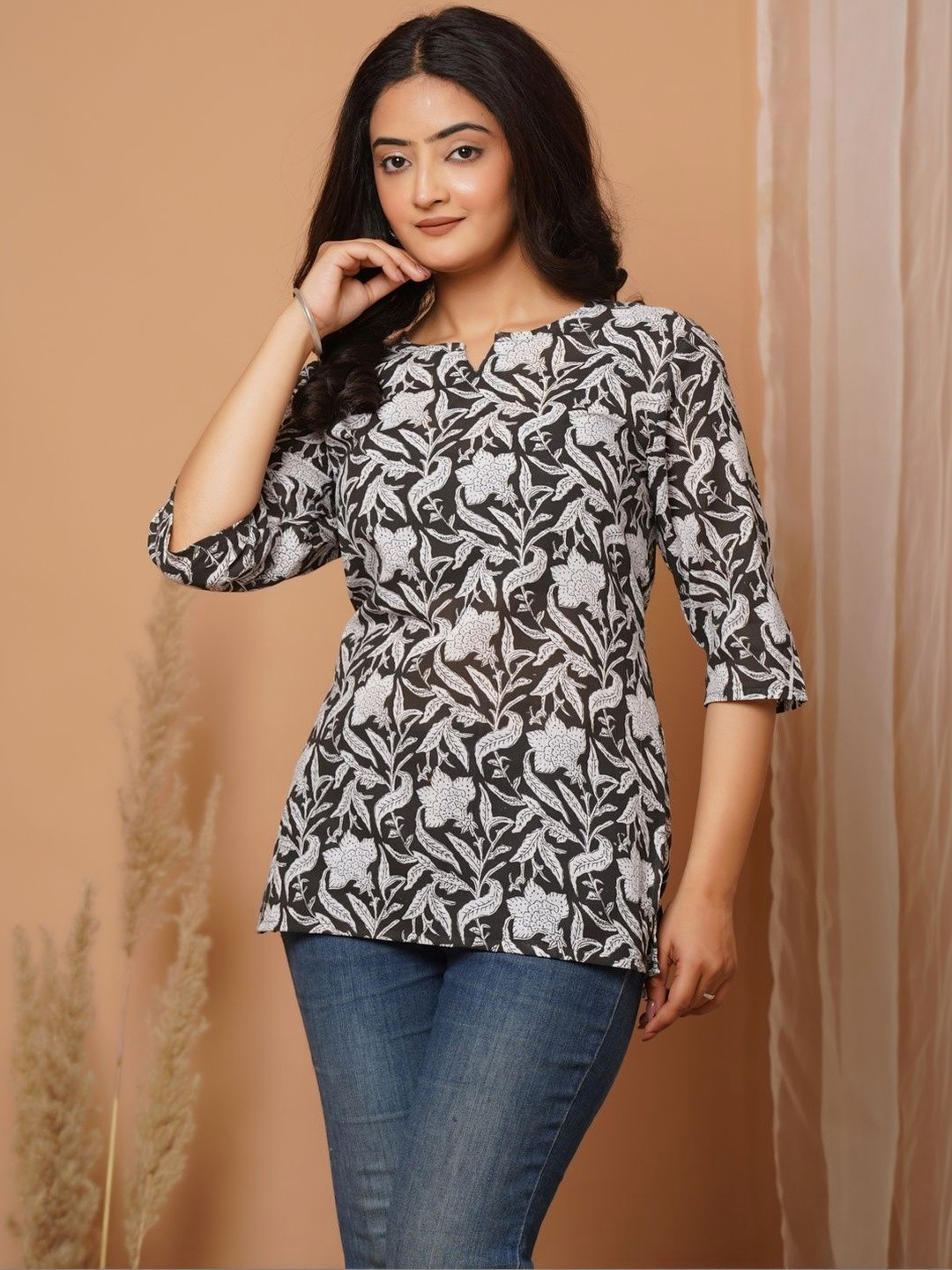 Aarul Fashion Floral Printed Kurti